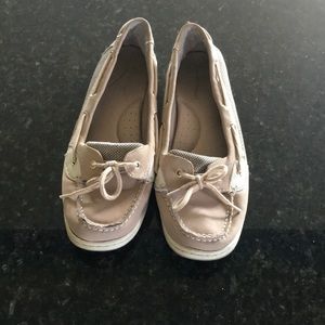 Sperry women’s shoes